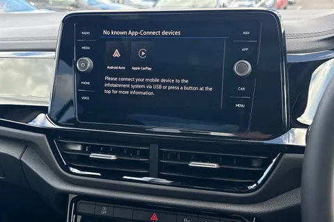 MD75DLY Volkswagen T-Roc 1.5 TSI Style Design 5dr DSG Thumbnail #38