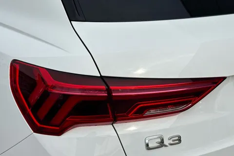 LL19KFF Audi Q3 2.0 TDI 35 S line S Tronic Euro 6 (s/s) 5dr Thumbnail #9