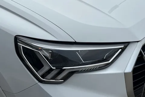 LL19KFF Audi Q3 2.0 TDI 35 S line S Tronic Euro 6 (s/s) 5dr Thumbnail #10