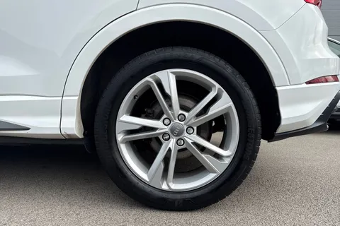 LL19KFF Audi Q3 2.0 TDI 35 S line S Tronic Euro 6 (s/s) 5dr Thumbnail #13
