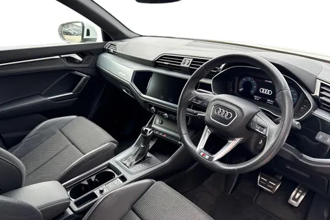 LL19KFF Audi Q3 2.0 TDI 35 S line S Tronic Euro 6 (s/s) 5dr Thumbnail #15