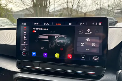 KO24YBD CUPRA Leon 1.4 eHybrid 12.8kWh VZ2 Design Edition DSG Euro 6 (s/s) 5dr Thumbnail #20