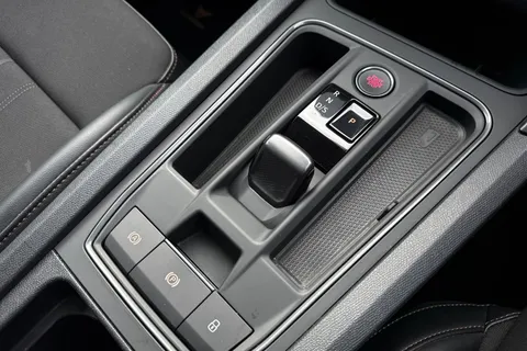 KO24YBD CUPRA Leon 1.4 eHybrid 12.8kWh VZ2 Design Edition DSG Euro 6 (s/s) 5dr Thumbnail #21