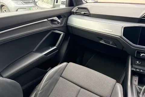 LL19KFF Audi Q3 2.0 TDI 35 S line S Tronic Euro 6 (s/s) 5dr Thumbnail #21