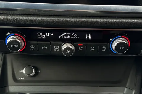 LL19KFF Audi Q3 2.0 TDI 35 S line S Tronic Euro 6 (s/s) 5dr Thumbnail #23