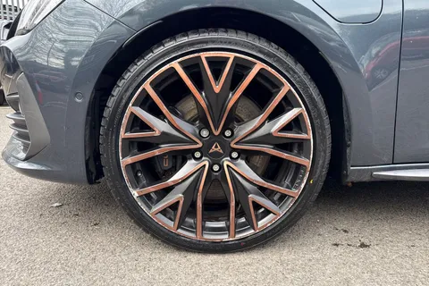KO24YBD CUPRA Leon 1.4 eHybrid 12.8kWh VZ2 Design Edition DSG Euro 6 (s/s) 5dr Thumbnail #24