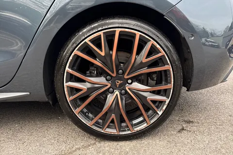 KO24YBD CUPRA Leon 1.4 eHybrid 12.8kWh VZ2 Design Edition DSG Euro 6 (s/s) 5dr Thumbnail #25