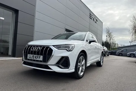 LL19KFF Audi Q3 2.0 TDI 35 S line S Tronic Euro 6 (s/s) 5dr Thumbnail #26