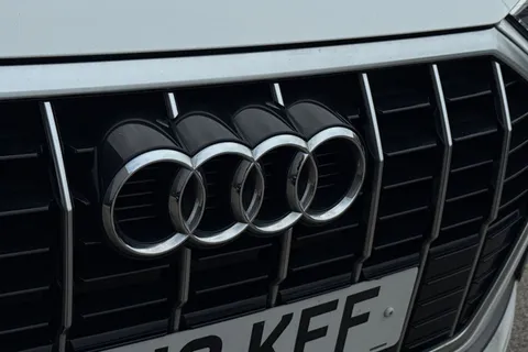 LL19KFF Audi Q3 2.0 TDI 35 S line S Tronic Euro 6 (s/s) 5dr Thumbnail #32