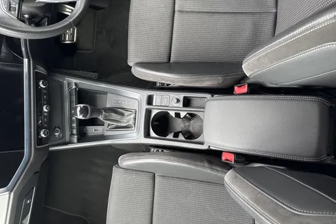 LL19KFF Audi Q3 2.0 TDI 35 S line S Tronic Euro 6 (s/s) 5dr Thumbnail #40