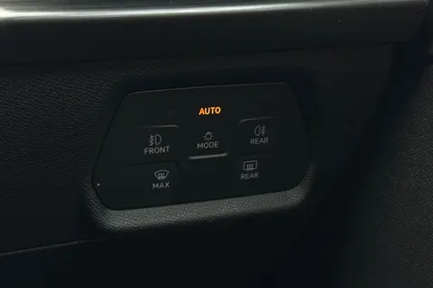 KO24YBD CUPRA Leon 1.4 eHybrid 12.8kWh VZ2 Design Edition DSG Euro 6 (s/s) 5dr Thumbnail #42