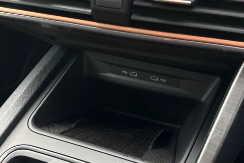 KO24YBD CUPRA Leon 1.4 eHybrid 12.8kWh VZ2 Design Edition DSG Euro 6 (s/s) 5dr Thumbnail #43