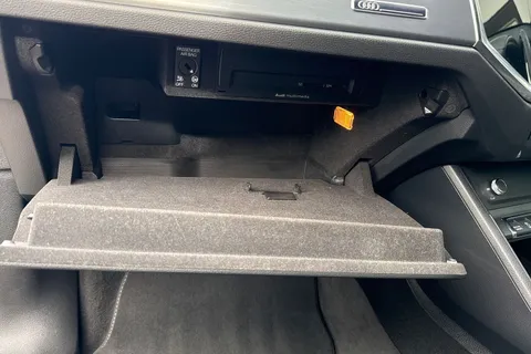 LL19KFF Audi Q3 2.0 TDI 35 S line S Tronic Euro 6 (s/s) 5dr Thumbnail #44