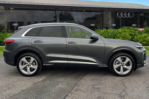 PF75YGO Audi Q5 SUV S line e-hybrid quattro 299 PS S tronic Thumbnail #4