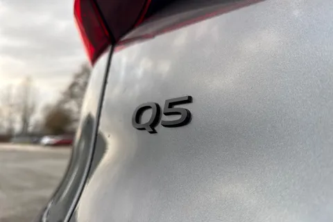 PF75YGO Audi Q5 SUV S line e-hybrid quattro 299 PS S tronic Thumbnail #35