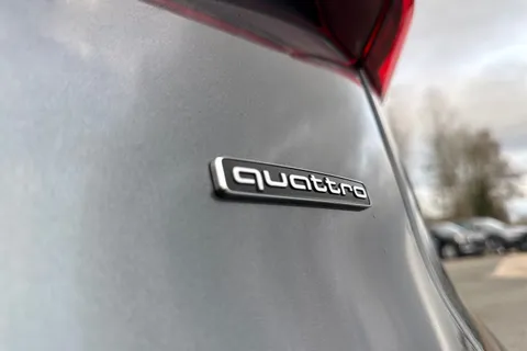 PF75YGO Audi Q5 SUV S line e-hybrid quattro 299 PS S tronic Thumbnail #37