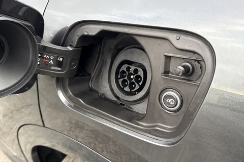 PF75YGO Audi Q5 SUV S line e-hybrid quattro 299 PS S tronic Thumbnail #38