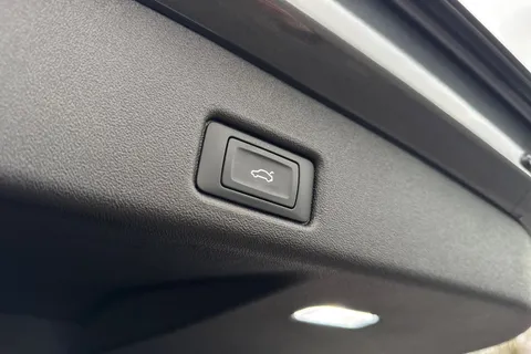 PF75YGO Audi Q5 SUV S line e-hybrid quattro 299 PS S tronic Thumbnail #41