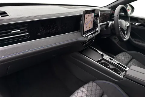  Volkswagen Passat 1.5 eTSI MHEV R-Line DSG Euro 6 (s/s) 5dr Thumbnail #15