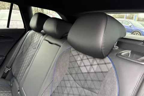  Volkswagen Passat 1.5 eTSI MHEV R-Line DSG Euro 6 (s/s) 5dr Thumbnail #19