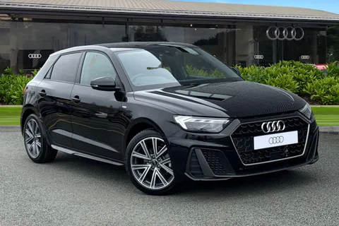Audi A1 1.0 TFSI 30 S line Sportback S Tronic Euro 6 (s/s) 5dr Thumbnail #2