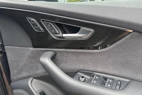 KT25ZDU Audi Q7 SUV  Black Edition 50 TDI quattro 286 PS tiptronic Thumbnail #22
