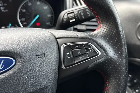 LA19DJD Ford Ecosport 1.0T EcoBoost ST-Line Euro 6 (s/s) 5dr Thumbnail #38