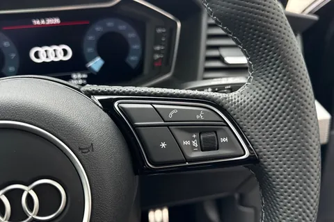 Audi A1 1.0 TFSI 30 S line Sportback S Tronic Euro 6 (s/s) 5dr Thumbnail #44