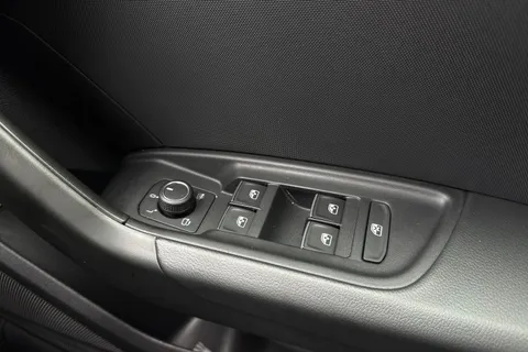 Audi A1 1.0 TFSI 30 S line Sportback S Tronic Euro 6 (s/s) 5dr Thumbnail #55