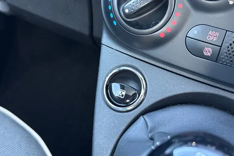 WO21AHU FIAT 500 1.0 MHEV Lounge Euro 6 (s/s) 3dr Thumbnail #48