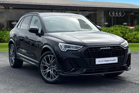 LS75EWR Audi Q3 Black Edition 35 TFSI 150 PS S tronic Thumbnail #2