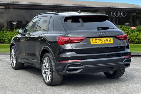 LS75EWR Audi Q3 Black Edition 35 TFSI 150 PS S tronic Thumbnail #3