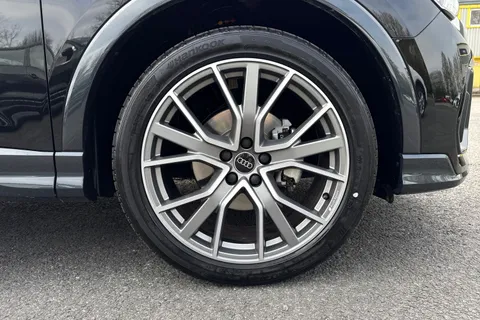 LS75EWR Audi Q3 Black Edition 35 TFSI 150 PS S tronic Thumbnail #10