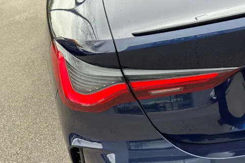 DX71HJE BMW 4 Series 2.0 430i M Sport Pro Edition Auto Euro 6 (s/s) 2dr Thumbnail #9