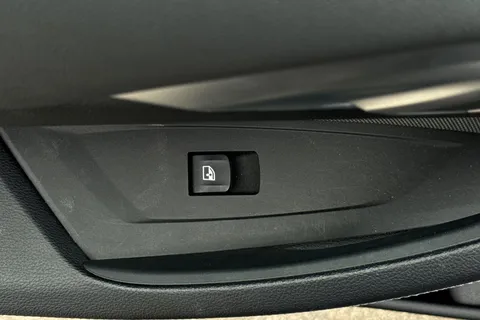 DX71HJE BMW 4 Series 2.0 430i M Sport Pro Edition Auto Euro 6 (s/s) 2dr Thumbnail #51