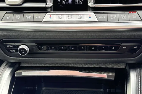 DX71HJE BMW 4 Series 2.0 430i M Sport Pro Edition Auto Euro 6 (s/s) 2dr Thumbnail #61