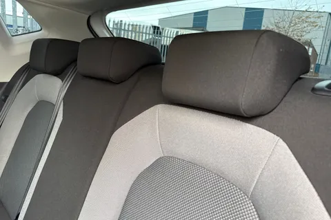 DG18DXF SEAT Ibiza 1.0 TSI SE Design Euro 6 (s/s) 5dr Thumbnail #19