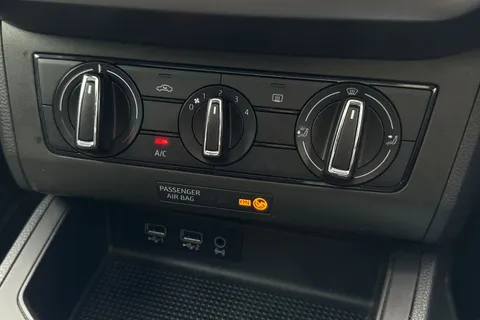 DG18DXF SEAT Ibiza 1.0 TSI SE Design Euro 6 (s/s) 5dr Thumbnail #22