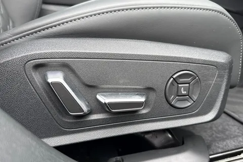 DK75WNU Audi S5 Avant Edition 1 TFSI  367 PS S tronic Thumbnail #42