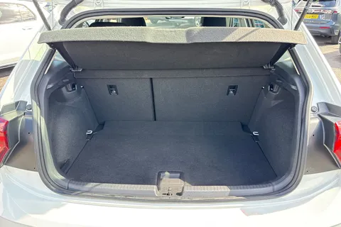 CX22YSN Volkswagen Polo 1.0 TSI Life 5dr Thumbnail #8