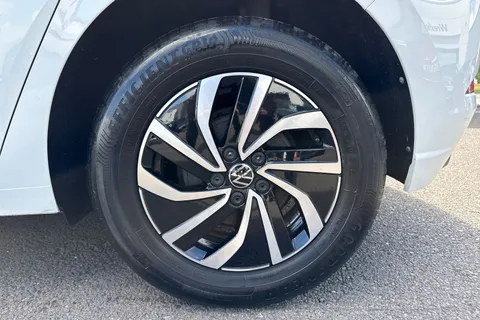 CX22YSN Volkswagen Polo 1.0 TSI Life 5dr Thumbnail #12