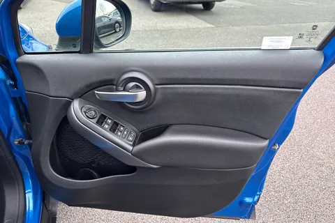 YT19HYD FIAT 500X 1.0 FireFly Turbo MultiAir City Cross Euro 6 (s/s) 5dr Thumbnail #22