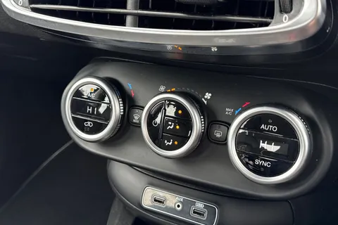 YT19HYD FIAT 500X 1.0 FireFly Turbo MultiAir City Cross Euro 6 (s/s) 5dr Thumbnail #23