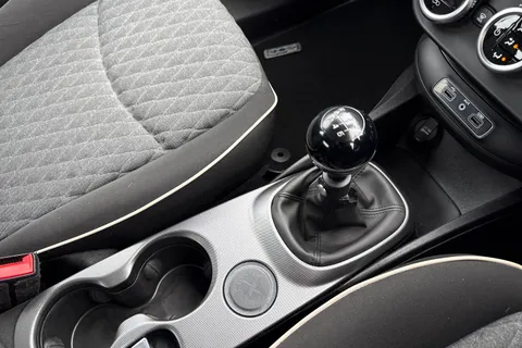 YT19HYD FIAT 500X 1.0 FireFly Turbo MultiAir City Cross Euro 6 (s/s) 5dr Thumbnail #24