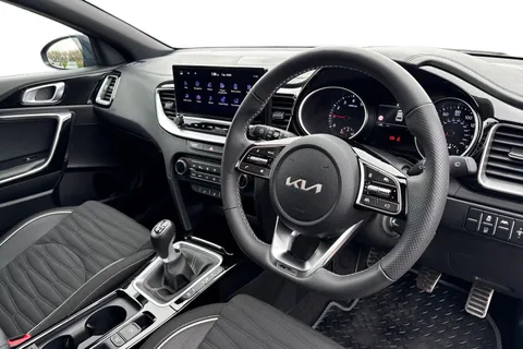 DC25JPY Kia Xceed 1.5 T-GDi GT-Line Euro 6 (s/s) 5dr Thumbnail #9