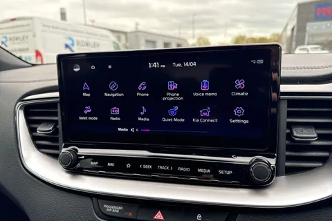 DC25JPY Kia Xceed 1.5 T-GDi GT-Line Euro 6 (s/s) 5dr Thumbnail #13