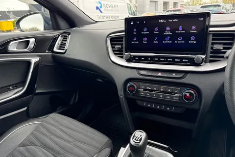 DC25JPY Kia Xceed 1.5 T-GDi GT-Line Euro 6 (s/s) 5dr Thumbnail #46