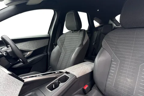 FT74ADZ PEUGEOT 3008 1.2 Allure e-DSC6 Euro 6 (s/s) 5dr Thumbnail #12