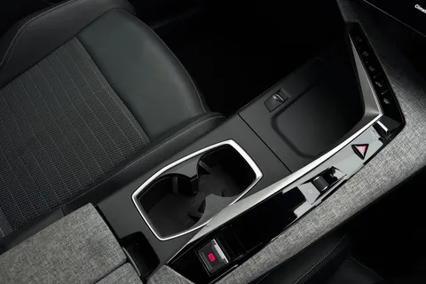 FT74ADZ PEUGEOT 3008 1.2 Allure e-DSC6 Euro 6 (s/s) 5dr Thumbnail #21