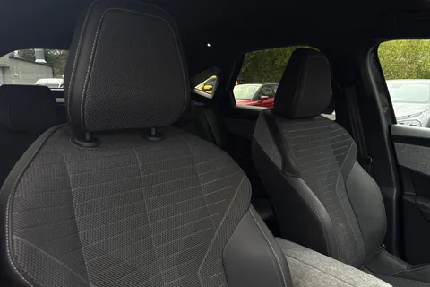 FT74ADZ PEUGEOT 3008 1.2 Allure e-DSC6 Euro 6 (s/s) 5dr Thumbnail #22